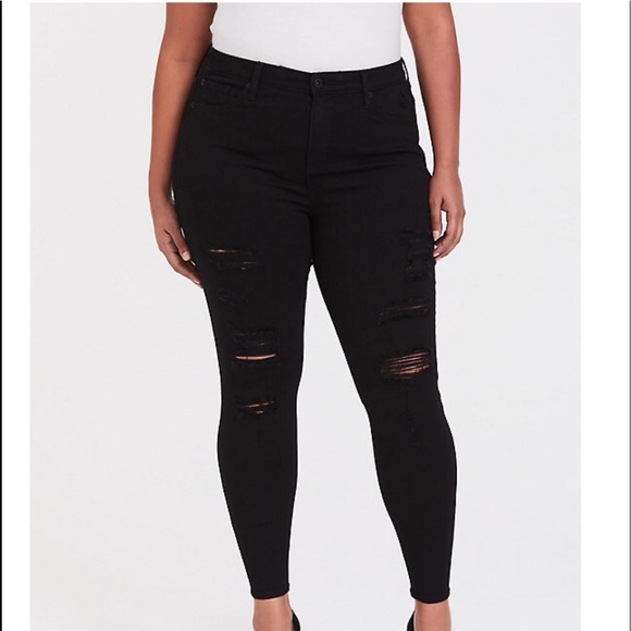 Torrid Sky High Black Skinny Destructed Jeans 20 - Picture 2 of 4